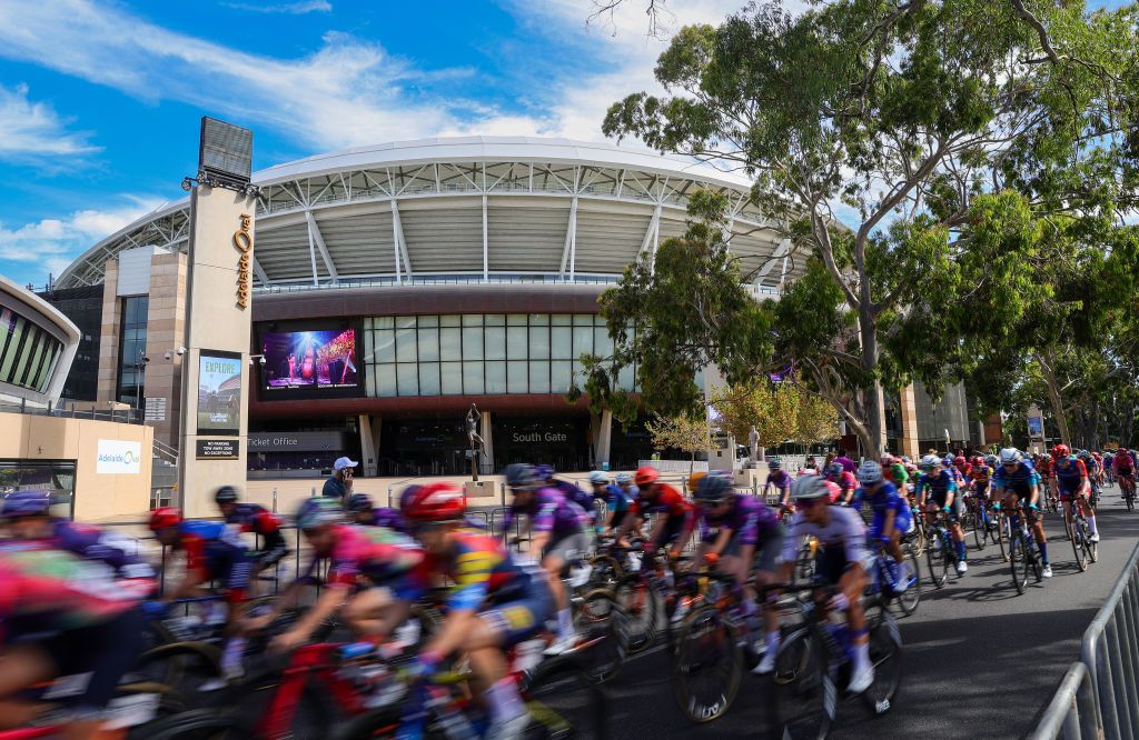 ADELAIDE AUSTRALIA JANUARY 26 The Womens peloton makes its way around the city circuit during day nine of the 2025 Tour Down Under on January 26 2025 in Adelaide Australia Photo by Sarah ReedGetty Images