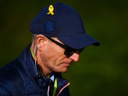 Don’t blame Furyk, his players let him down