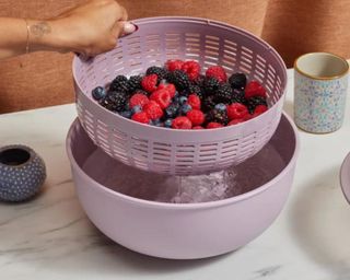 Better Bowl Set purple salad spinner filled with berries