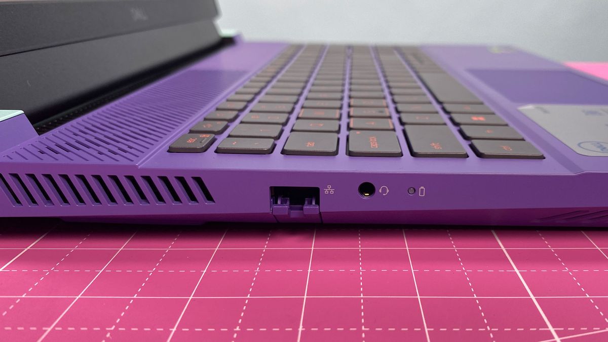 Dell G15 (5530)