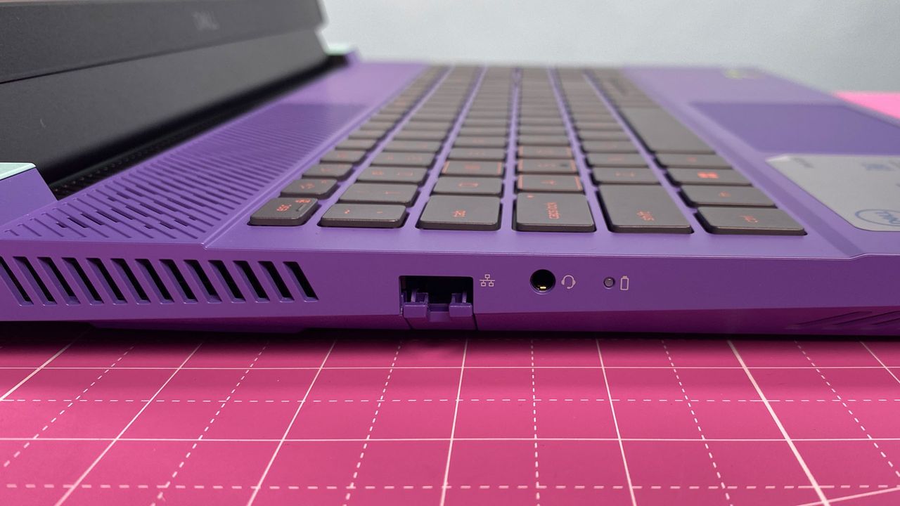 Dell G15 (5530)