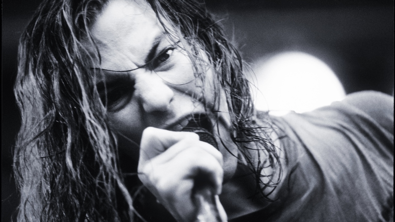 Pearl Jam's Eddie Vedder at Pinkpop Festival, 08/06/1992