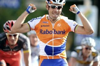 Oscar Freire (Rabobank) celebrates his victory
