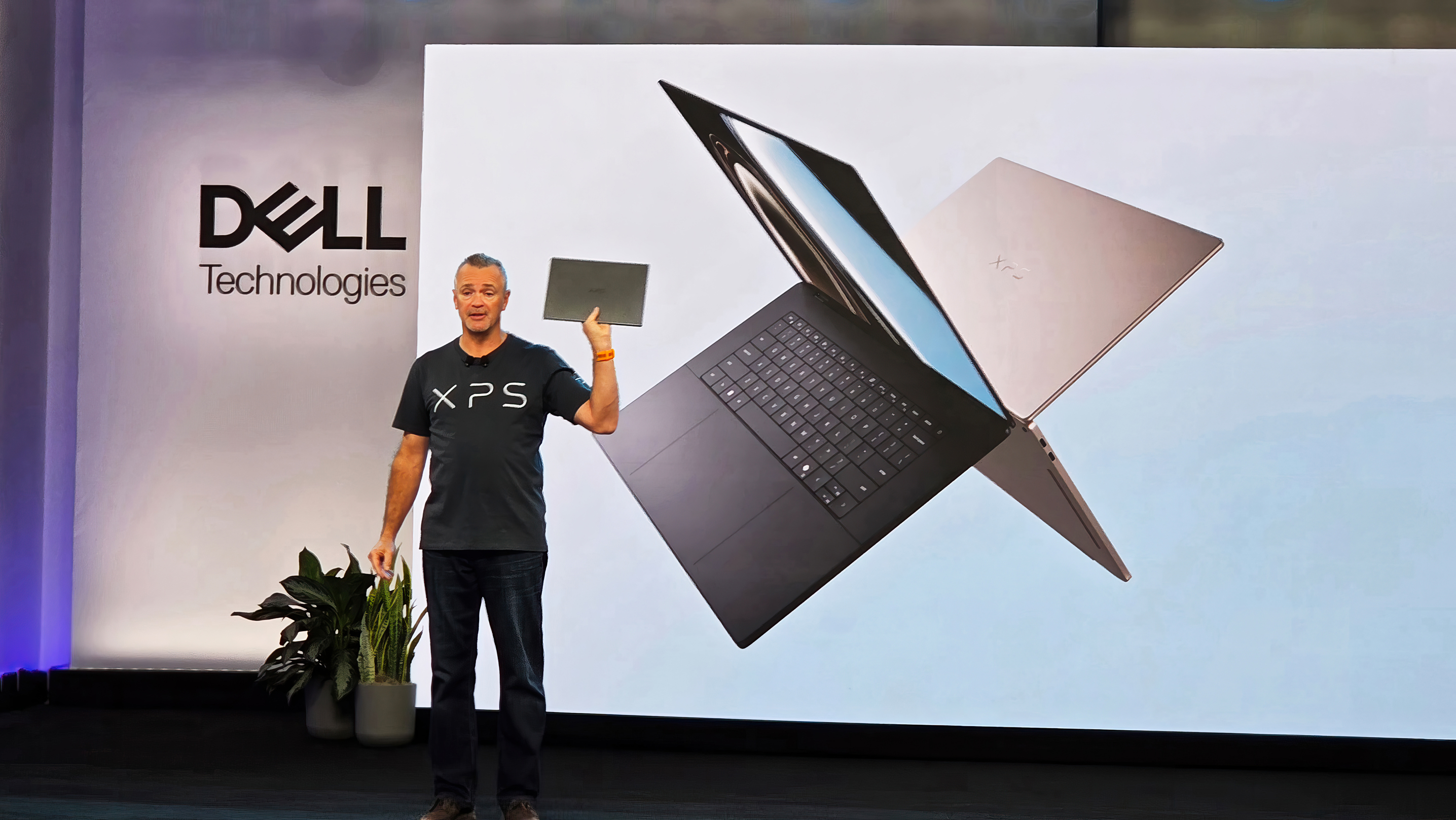 Jeff Clarke of Dell revealing the return of the XPS brand with the new XPS 14 for 2026.