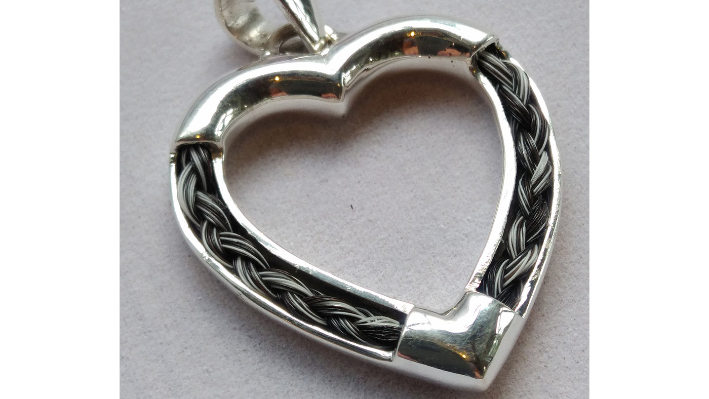 Heart pendant