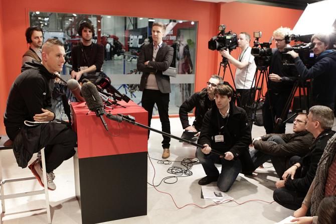 Philippe Gilbert is a focus of the media at the BMC team launch