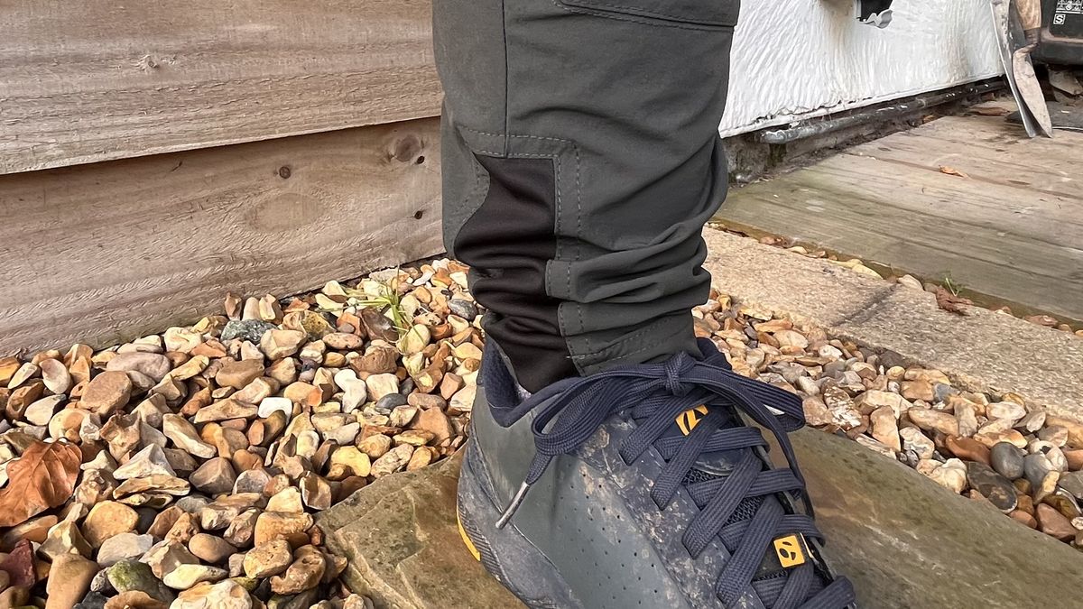 Altura Esker Women’s Trail Trousers review a lightweight and stylish