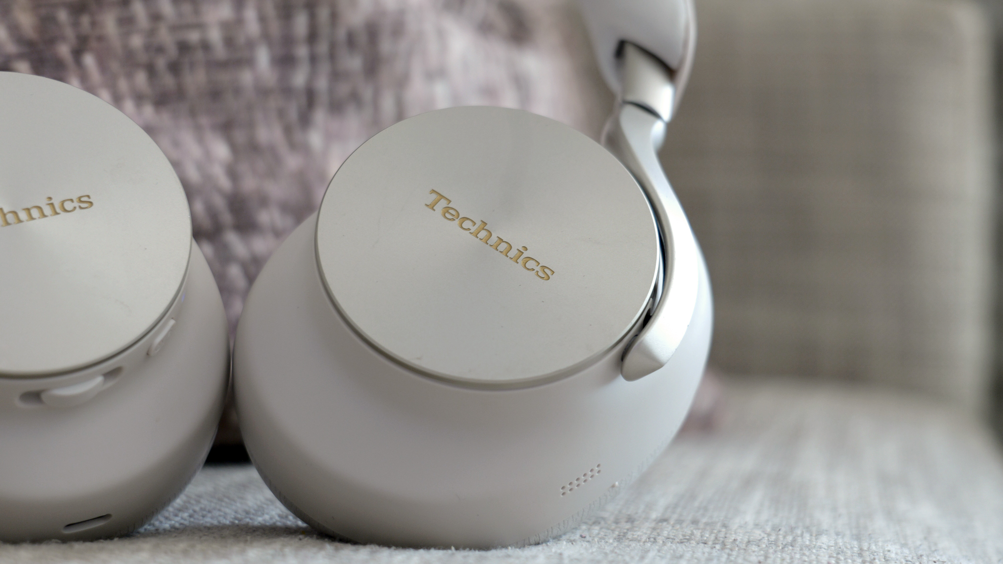 Technics EAH-A1000 review