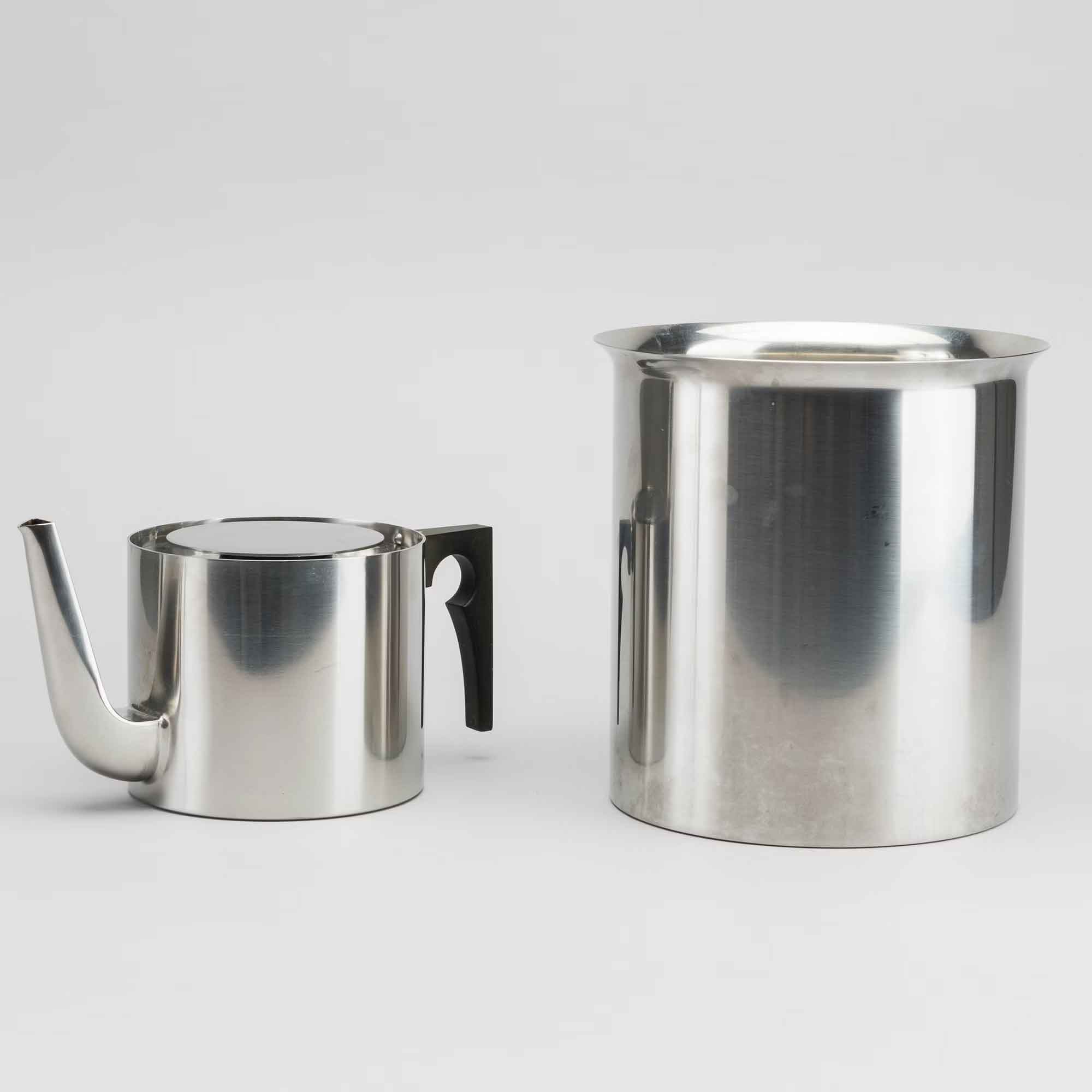 Stelton stainless steel containers by Arne Jacobsen