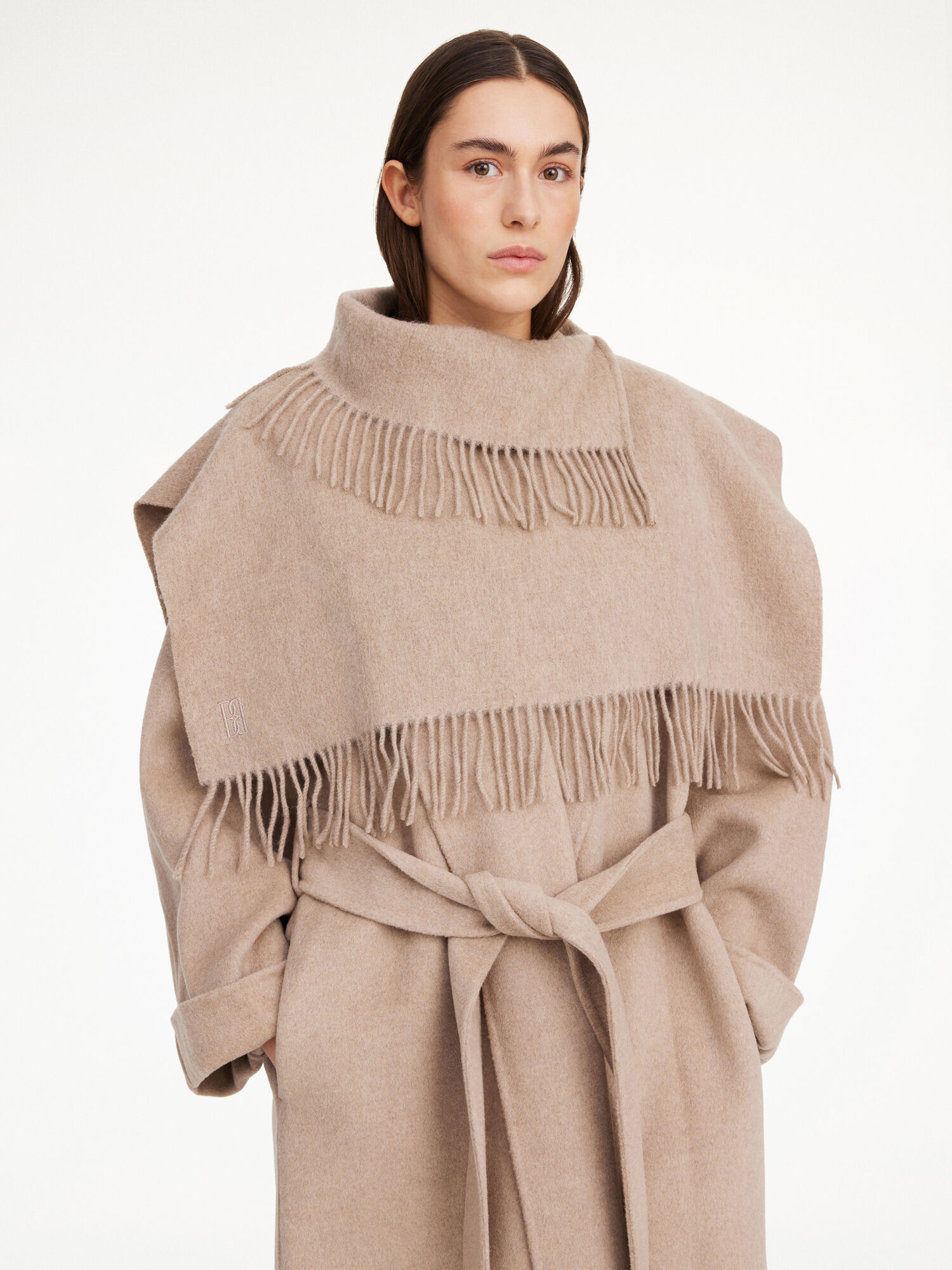 Turtla Wool Fringe Bib