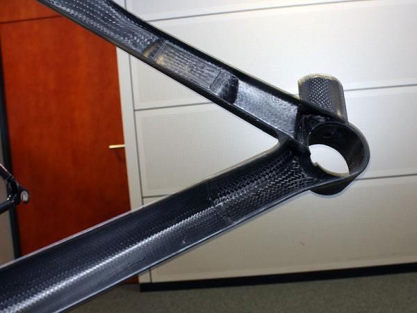 Hard wax internal mandrels (that are later melted out of the frame) yield a more consistent surface finish than traditional inflatable bladders.