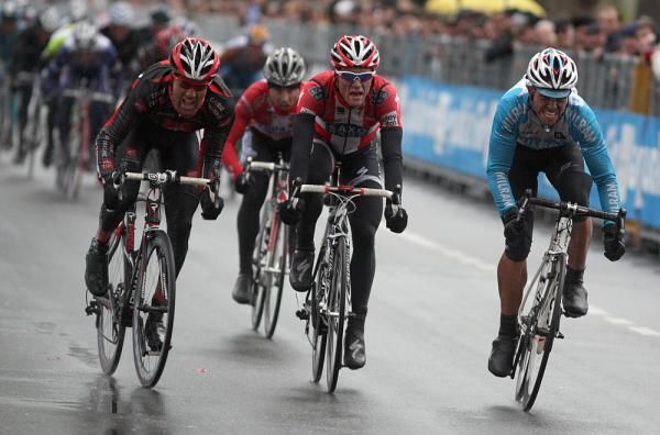 Gerdemann powers to the win ahead of Pablo Lastras (Caisse d'Epargne)