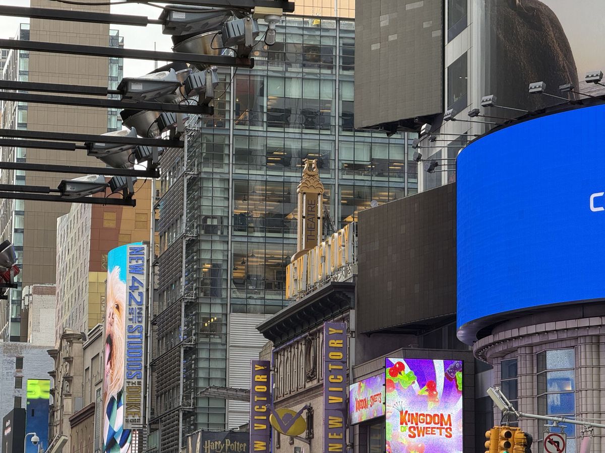 Apple iPhone 16 Pro Max Zoom Sample.