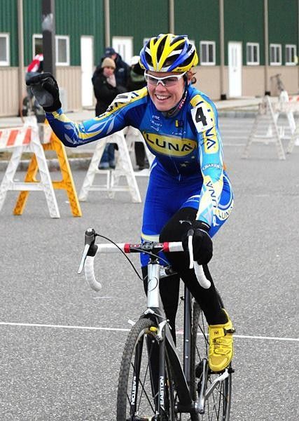 Georgia Gould (Luna Women's MTB) took the win