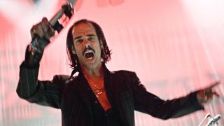 Nick cave onstage 2008
