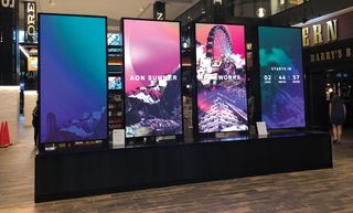 NanoLumens delivered four portrait mode 1.87mm Engage Series LED displays that measure 3.94ft. x 7.75ft., and sit side-by-side at the Pier’s entryway.