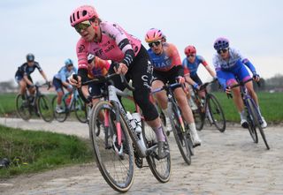 Alison Jackson leads the breakaway over the cobbles at Paris-Roubaix Femmes