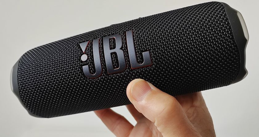 JBL Flip 7 speaker