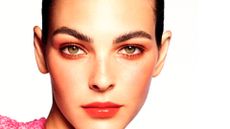 Chanel model wearing S/S 21 makeup collection