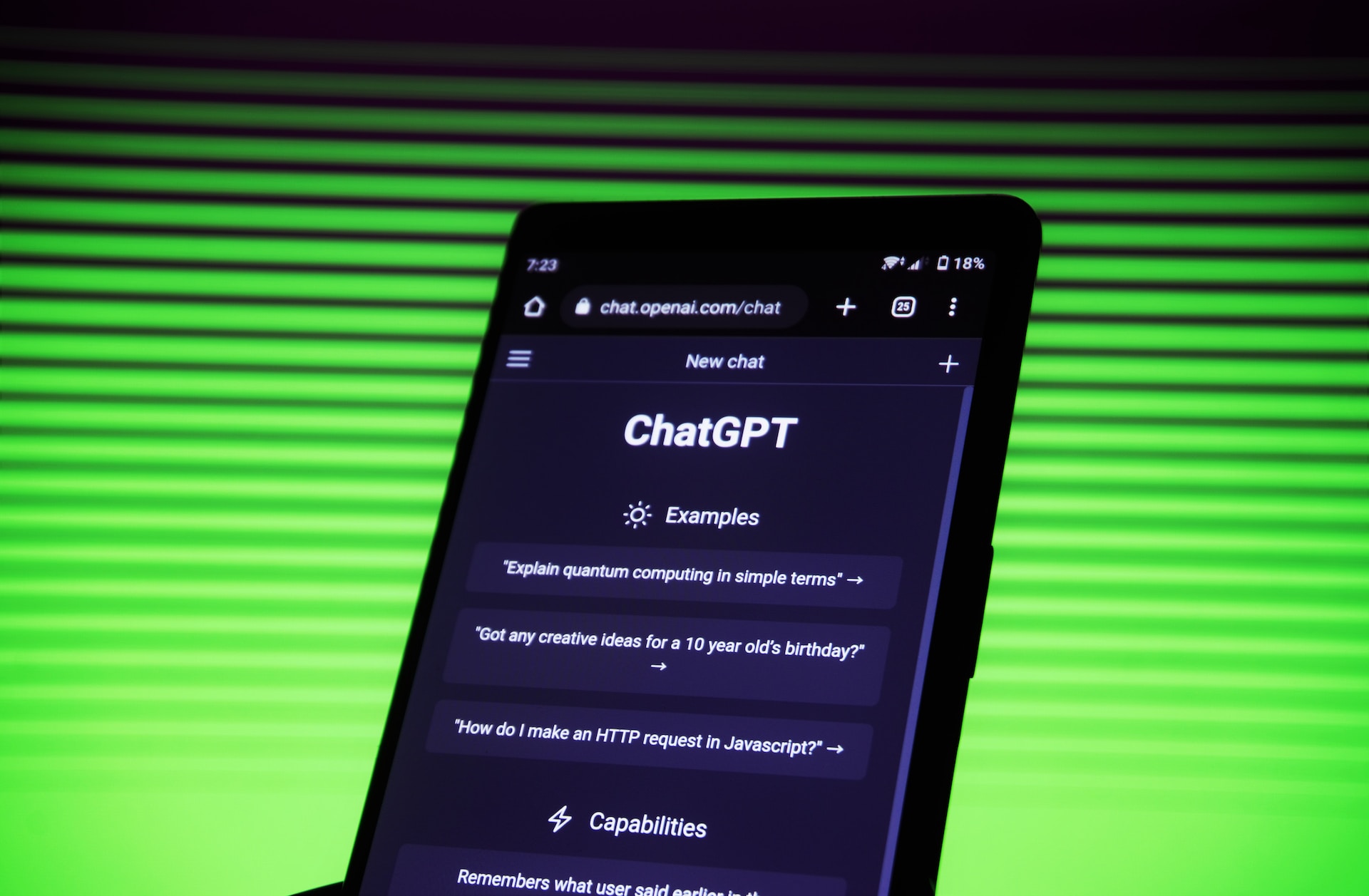 Unsplash | Mojahid Mottakin; ChatGPT und Co. sind die Zukunft und früher oder später werden auch App-Entwickler KI mehr denn je gebrauchen!