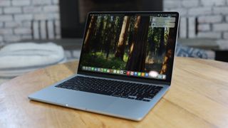 Apple MacBook Air 13-inch (M4) REVIEW