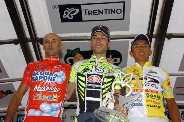 Race winner Giovanni Visconti (ISD) is joined by runner up Stefano Garzelli (l) and third place Miguel Angel Rubiano (r) on the podium.