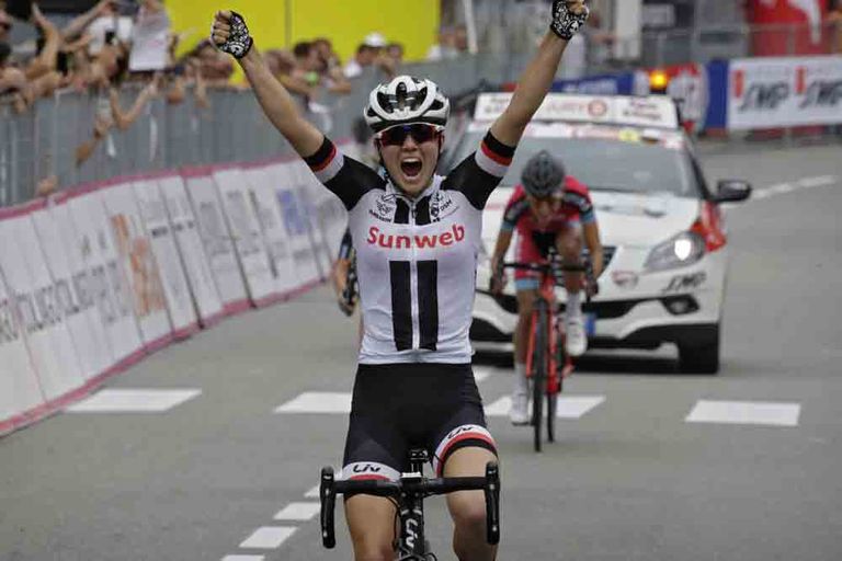 Ruth Winder wins in Omegna (Image: Anton Vos/Cor Vos)