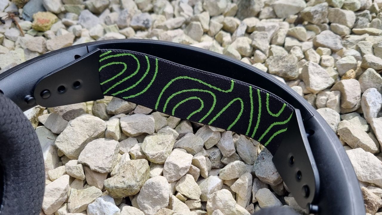 The inner headband of the SteelSeries Arctis Nova 5X Wireless