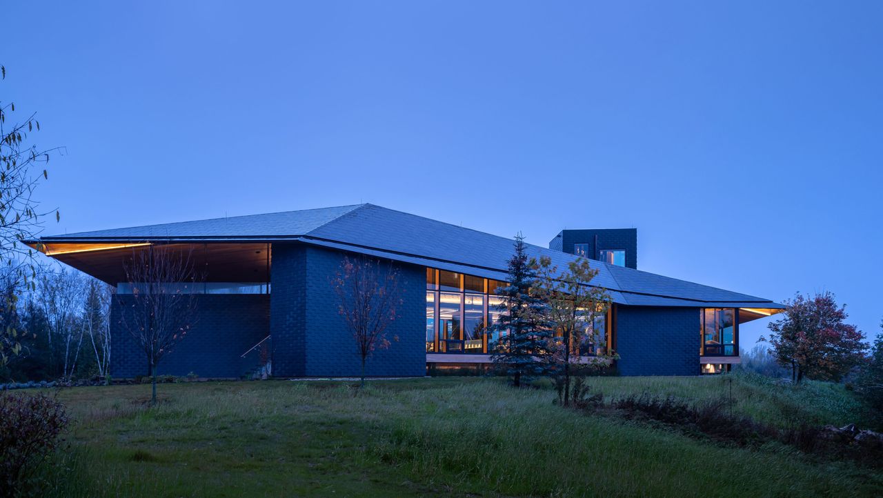 Forest Retreat, Ontario, by Kariouk Architects