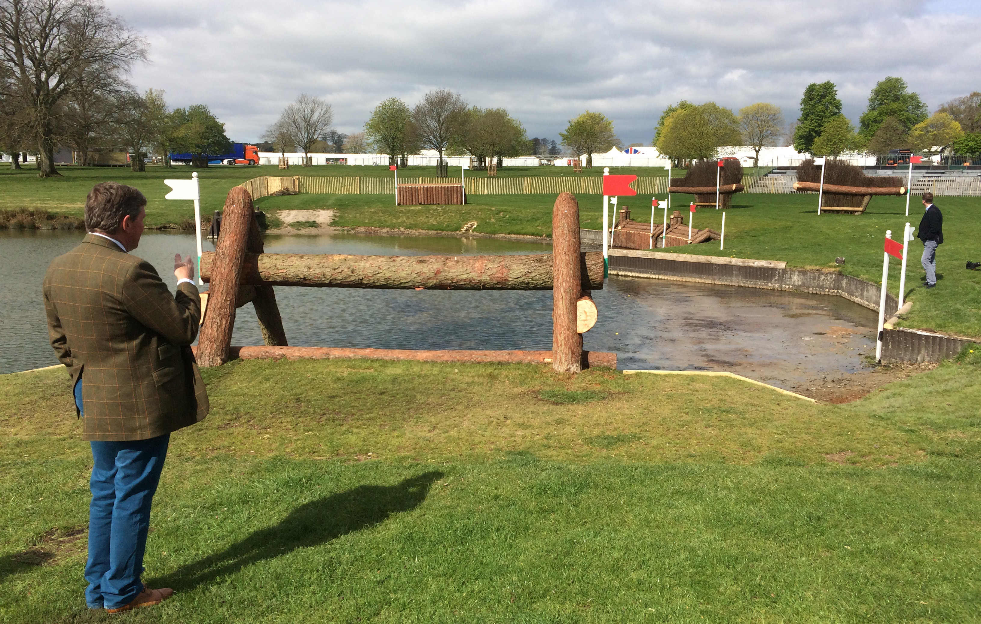 Badminton cross-country course