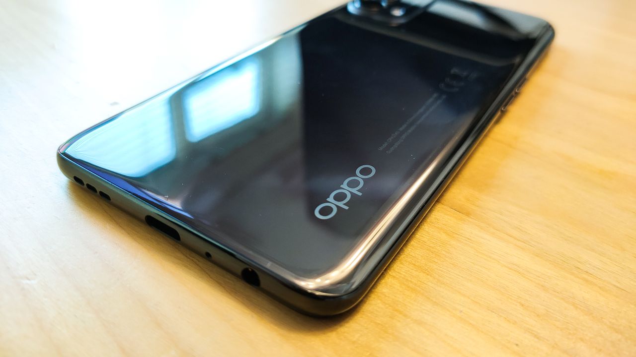 The Oppo Find X3 Lite logo