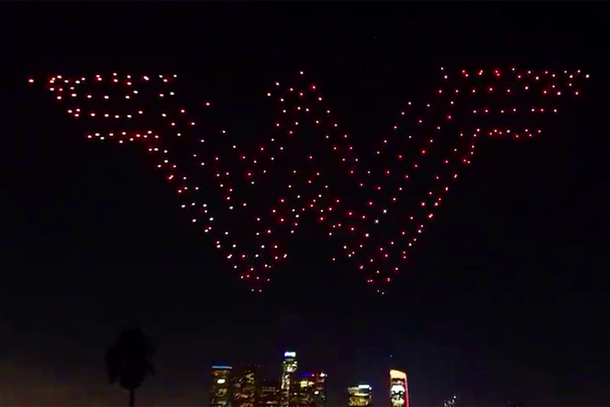 &quot;Look, up in the sky!&quot; No, it&#039;s neither a bird nor a plane — it&#039;s hundreds of drones forming the &quot;Wonder Woman&quot; logo.