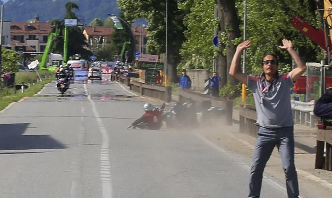 A race moto crashes