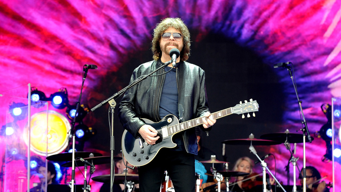 Jeff Lynne onstage at Glastonbury