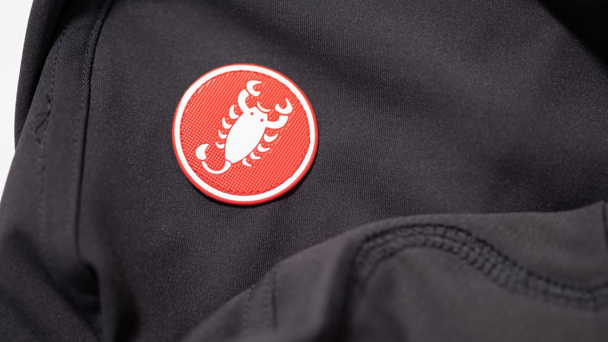 Castelli Free Aero RC Pro bib short detail of stitched on logo