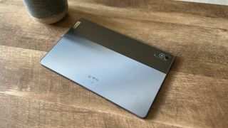 Lenovo Tab P11 Pro Gen 2 tablet back construction materials