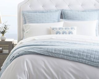 Coastal bedding blue and white scheme bedroom