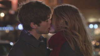 Nate and Serena in Gossip Girl.