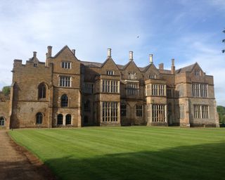 broughton castle