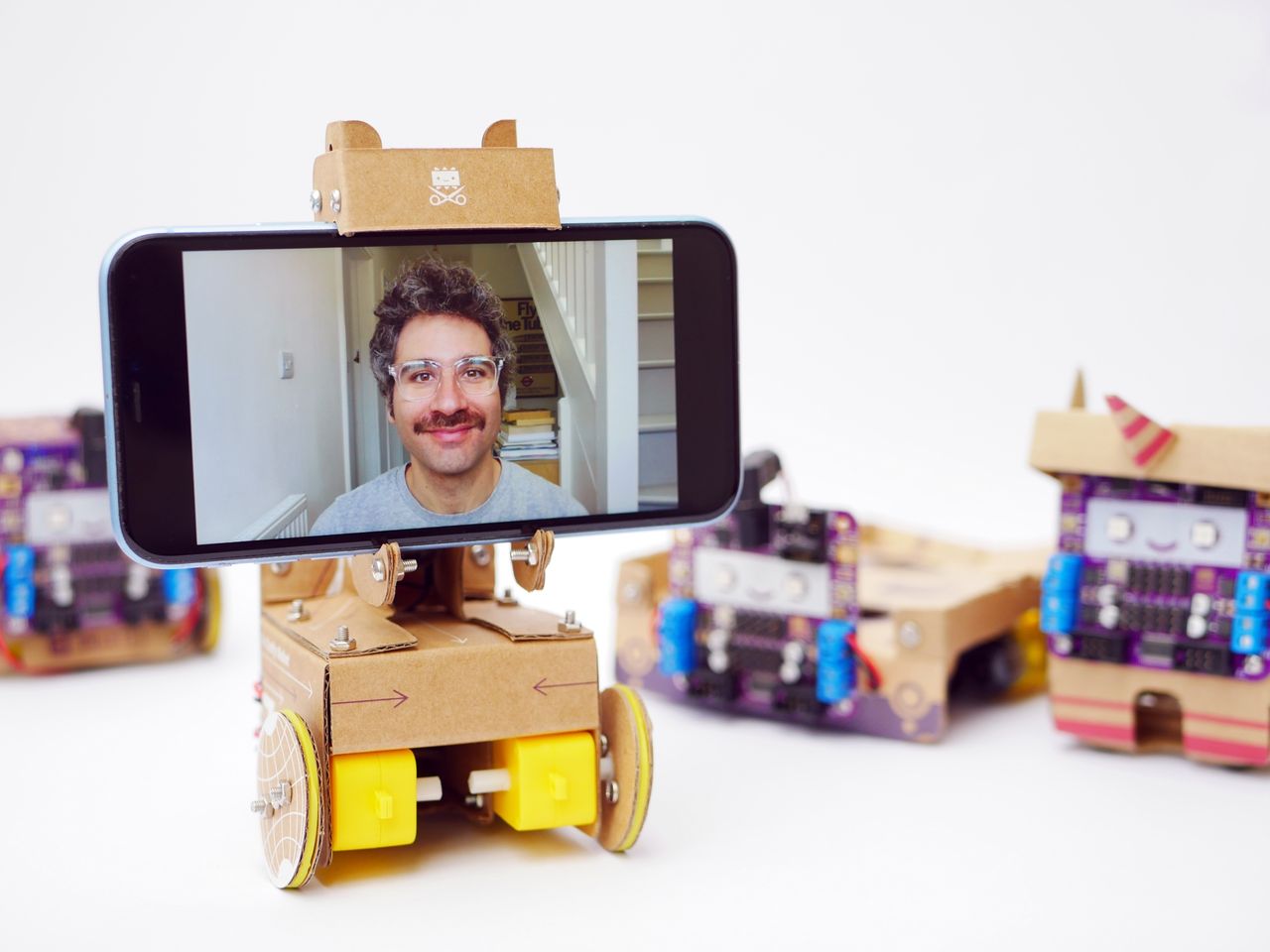Smartipresence robot kits
