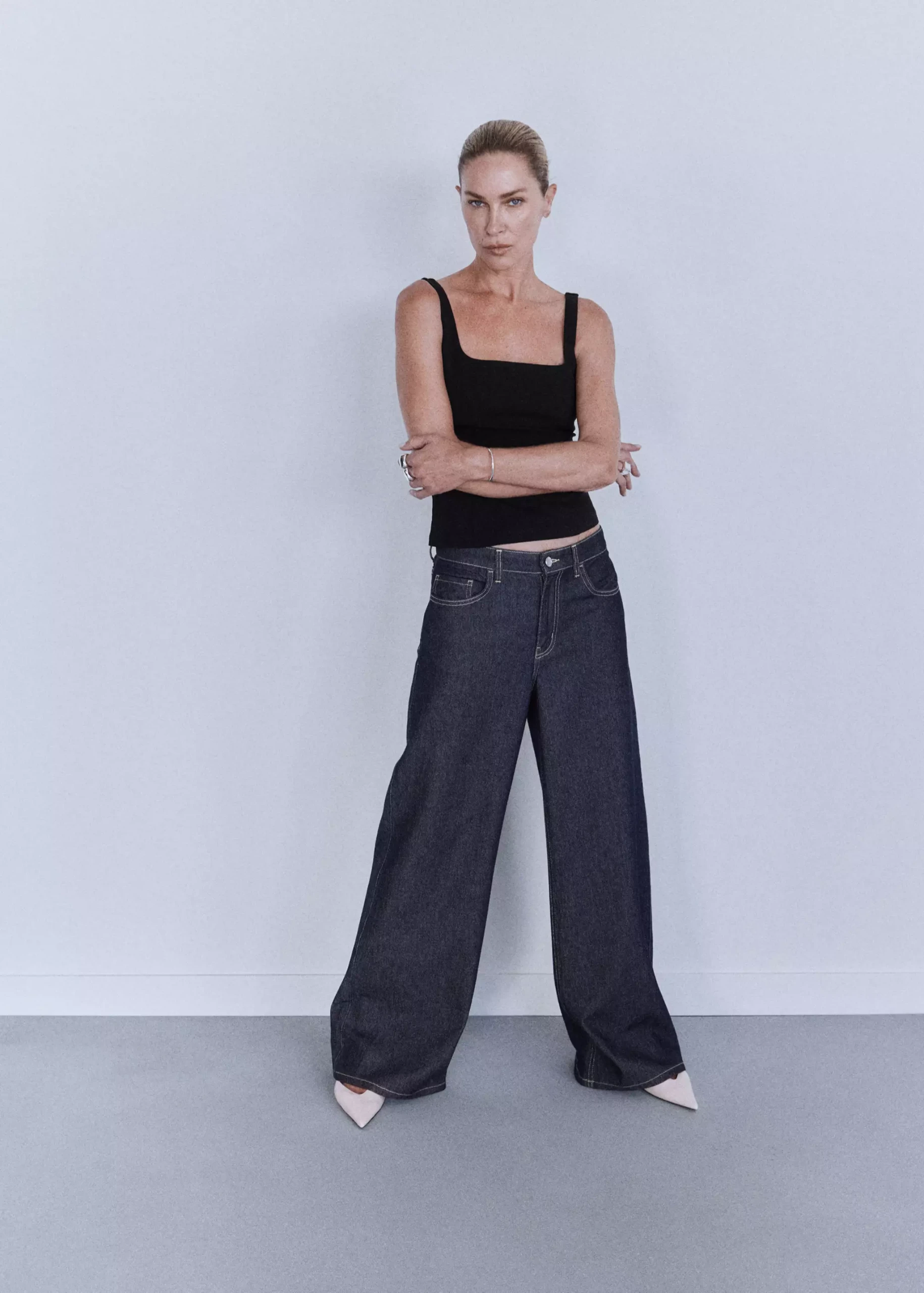 Low-Rise Wideleg Jeans - Women | Mango Usa