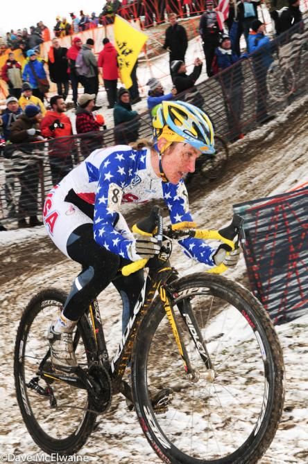 Amy Dombroski (USA) approaching the limestone steps