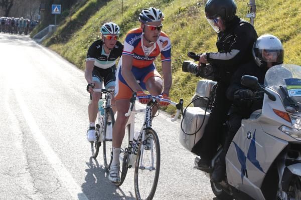 Maarten Wynants (Rabobank) goes on the attack