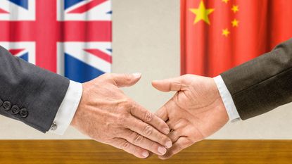 China and the UK shaking hands