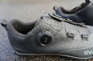 Image shows the Fizik Terra Atlas gravel bike shoes