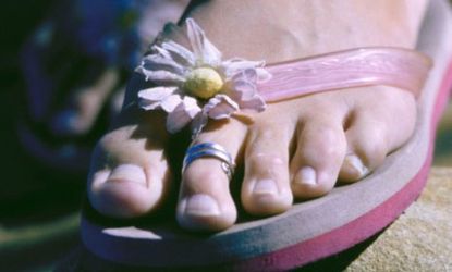 A new type of plastic surgery, to treat a non-problem called "toe-besity," can cost patients any where from a few hundred to thousands of dollars.