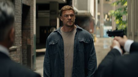 Alan Ritchson as Reacher in Reacher Season 4