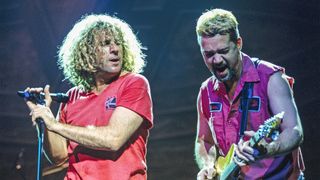 Sammy Hagar et Eddie Van Halen perform in Paris, May 25, 1995