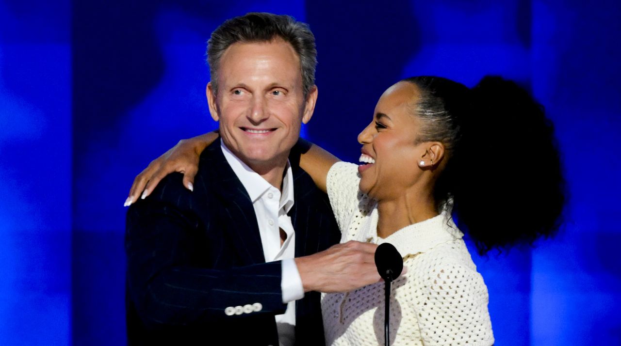 Kerry Washington and actor Tony Goldwyn during the Democratic National Convention (DNC) at the United Center in Chicago, Illinois, US, on Thursday, Aug. 22, 2024.