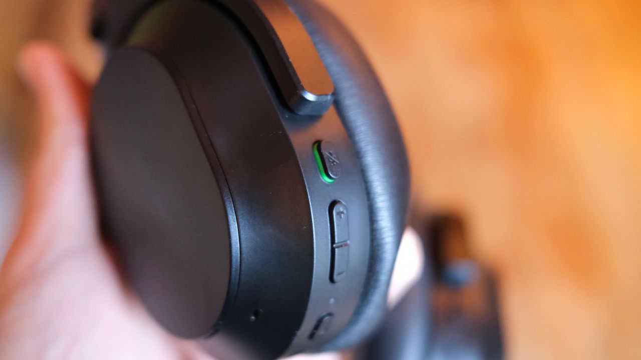 Razer Barracuda V2 Pro headset review